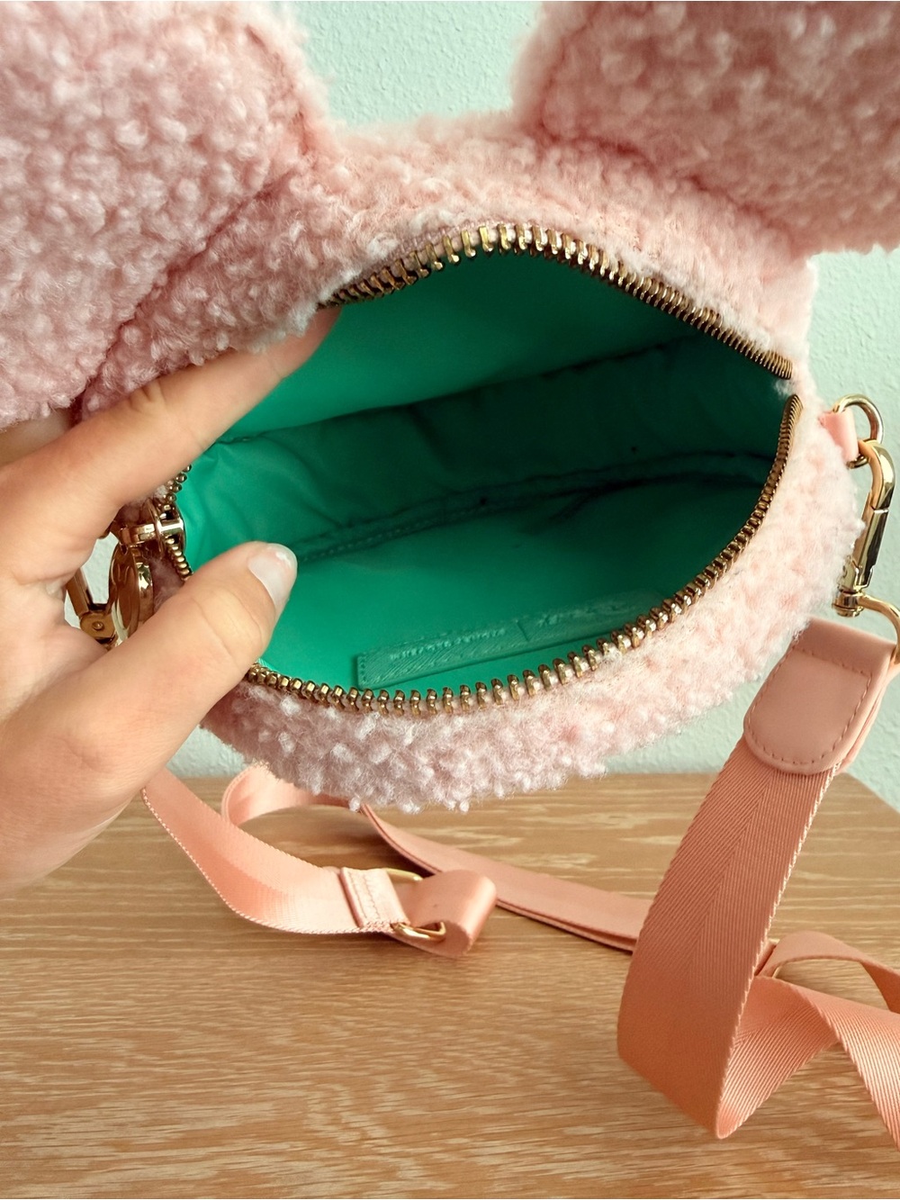 Stoney Clover Lane x Disney Sherpa crossbody bag - Picture 6 of 8